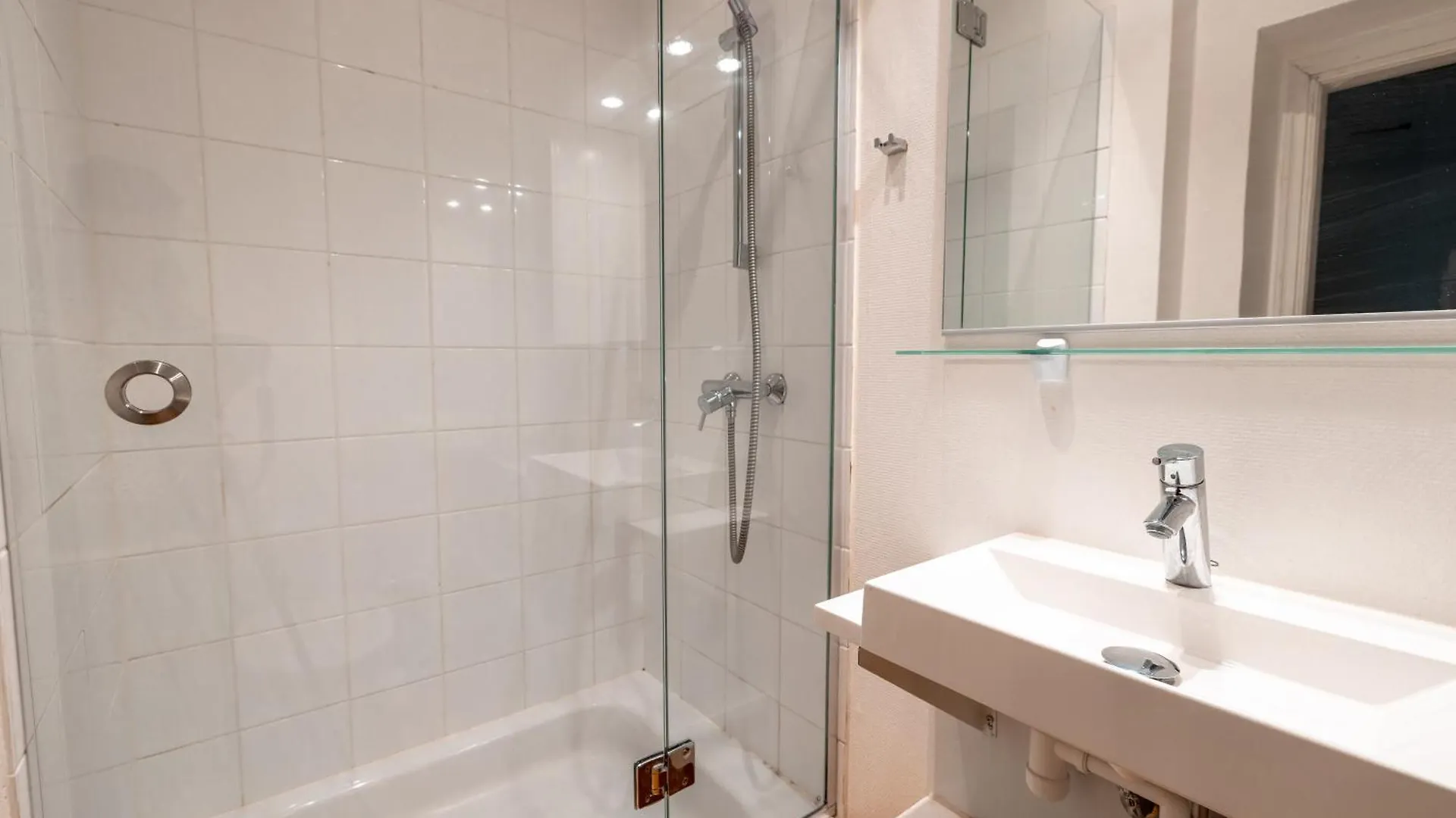 2Ndhomes Luxurious 127 M2 3Br Top Floor Apartment In Historically Valuable Building In Helsinki City Center